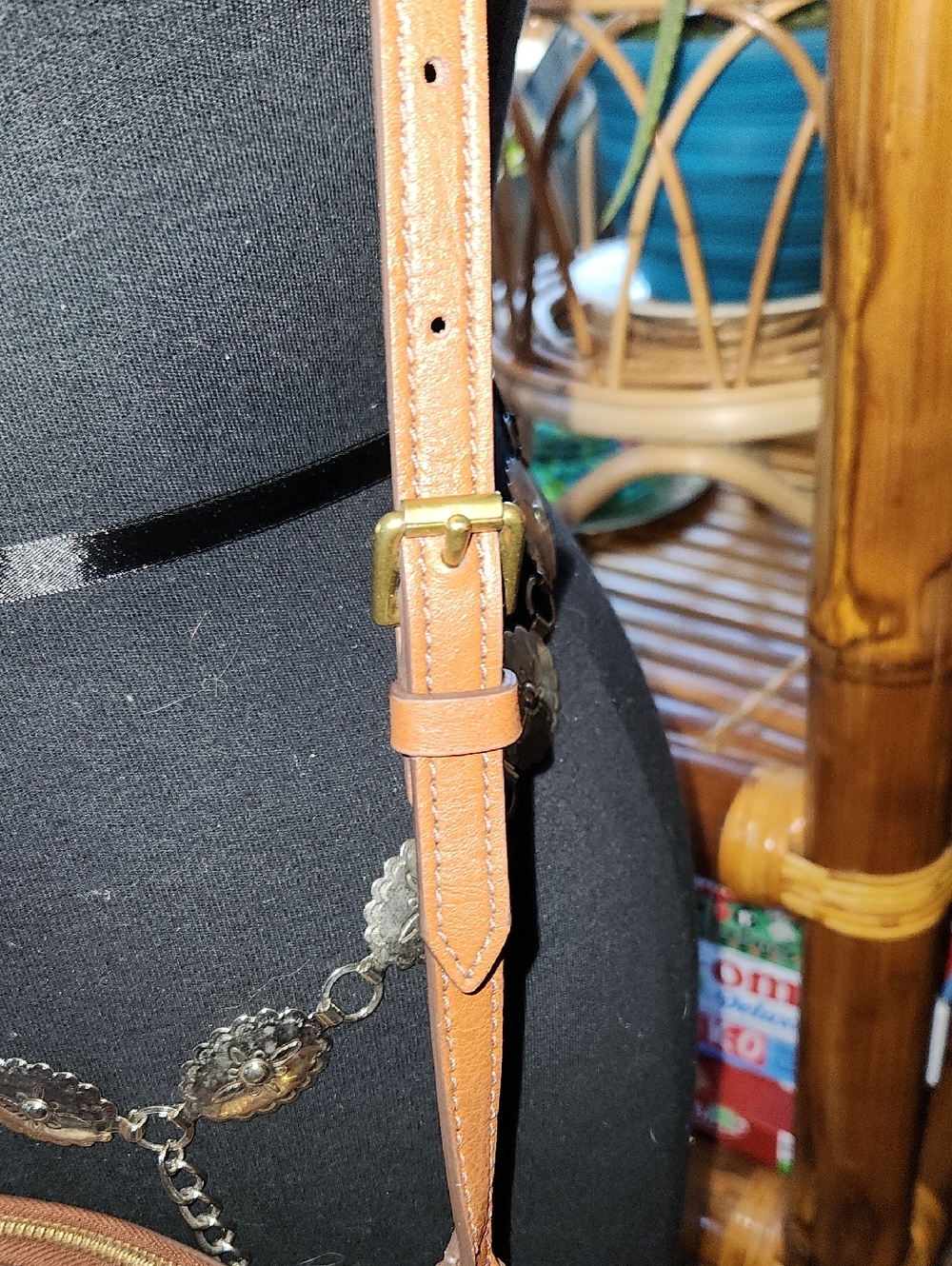 Fossil Crossbody - Picture 6 of 8